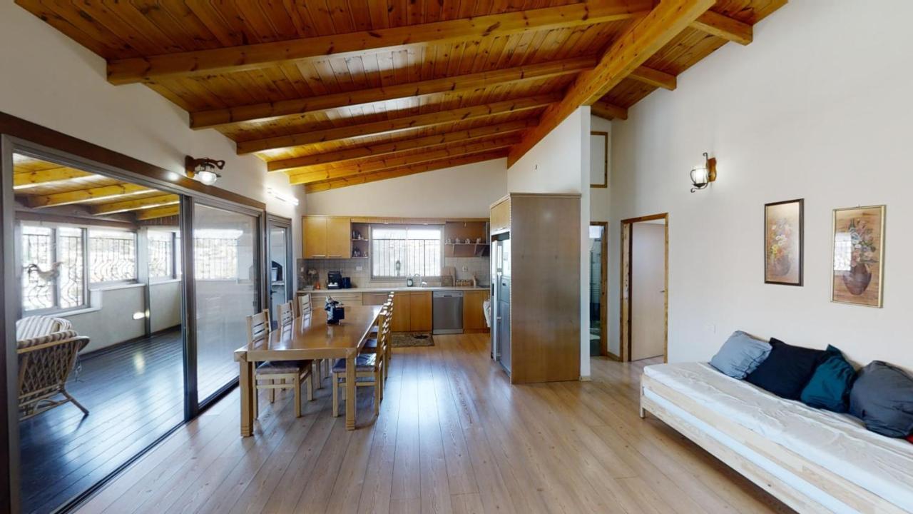 Cozy Wood Apartment With Great View To Názáret Kültér fotó